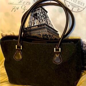 EUC Croft & Barrow dark grey purse with a soft felt feel. Two handle shoulder bg